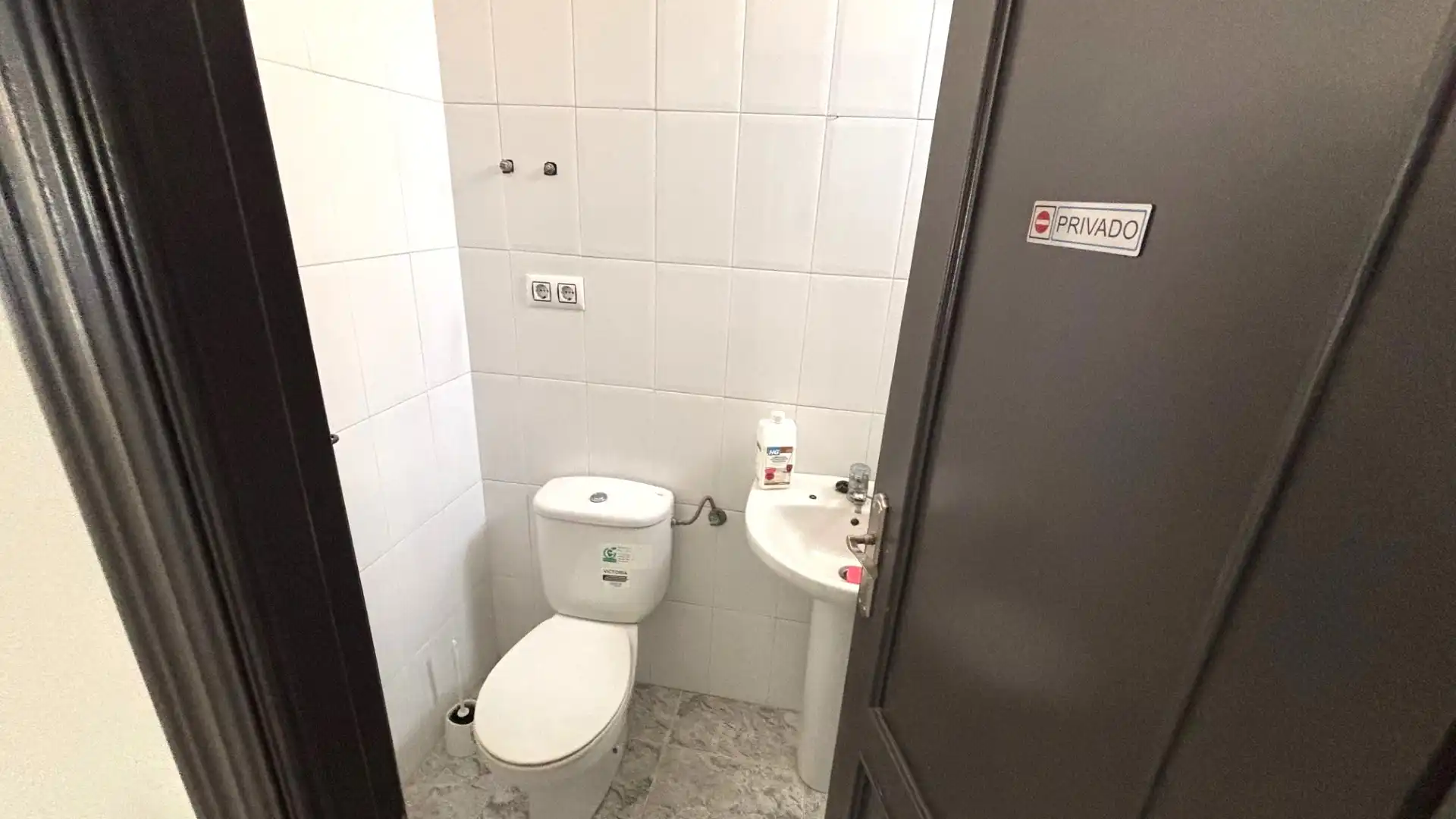 Badezimmer von Geschaftsraum zur Miete in Lloret de Mar mit Terrasse