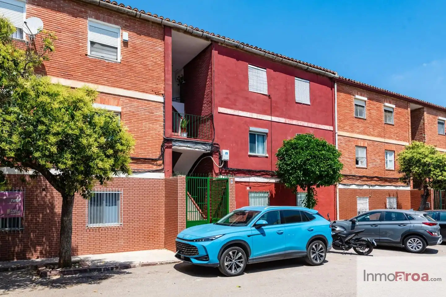 Exterior view of Flat for sale in Picassent  with Air Conditioner and Terrace