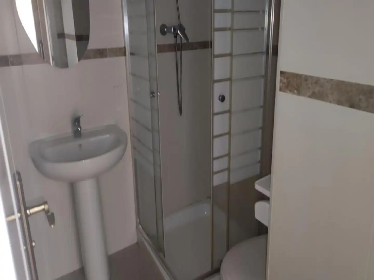 Baño de Piso en venta en Almería con Trastero y Piscina comunitaria