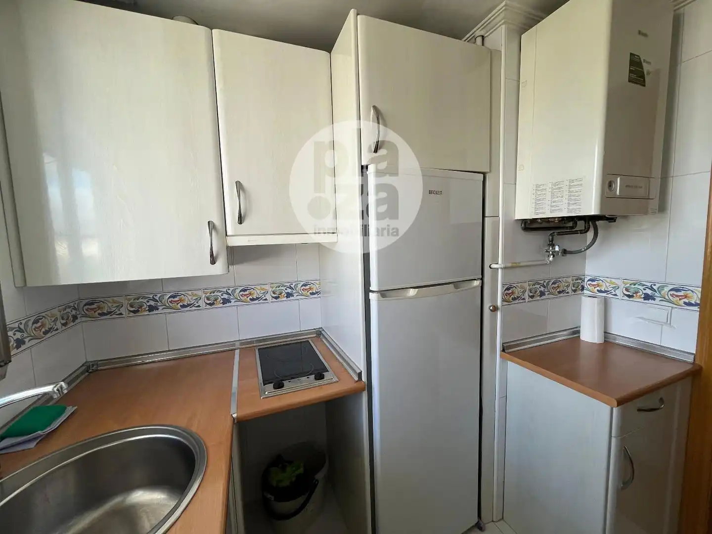 Cocina de Piso de alquiler en Burgos con Calefacción y Amueblado