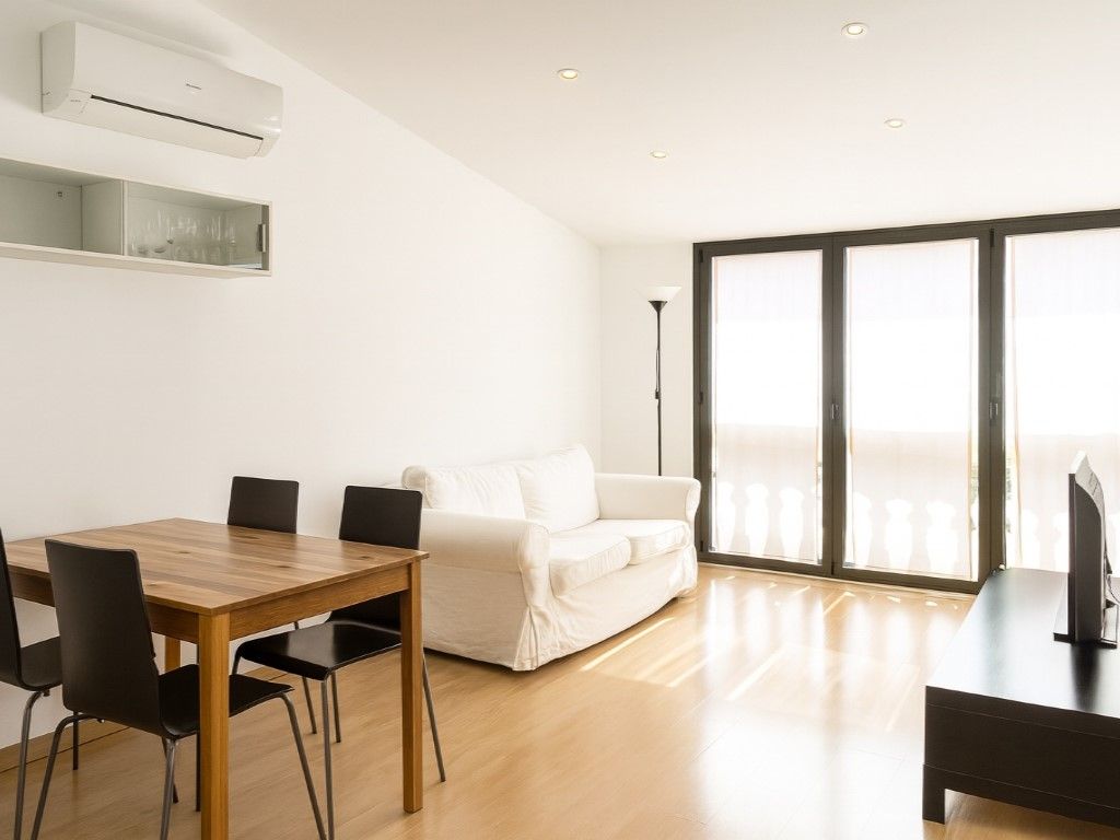 Sala d'estar de Pis de lloguer en Vilafranca del Penedès amb Aire condicionat, Calefacció i Forn