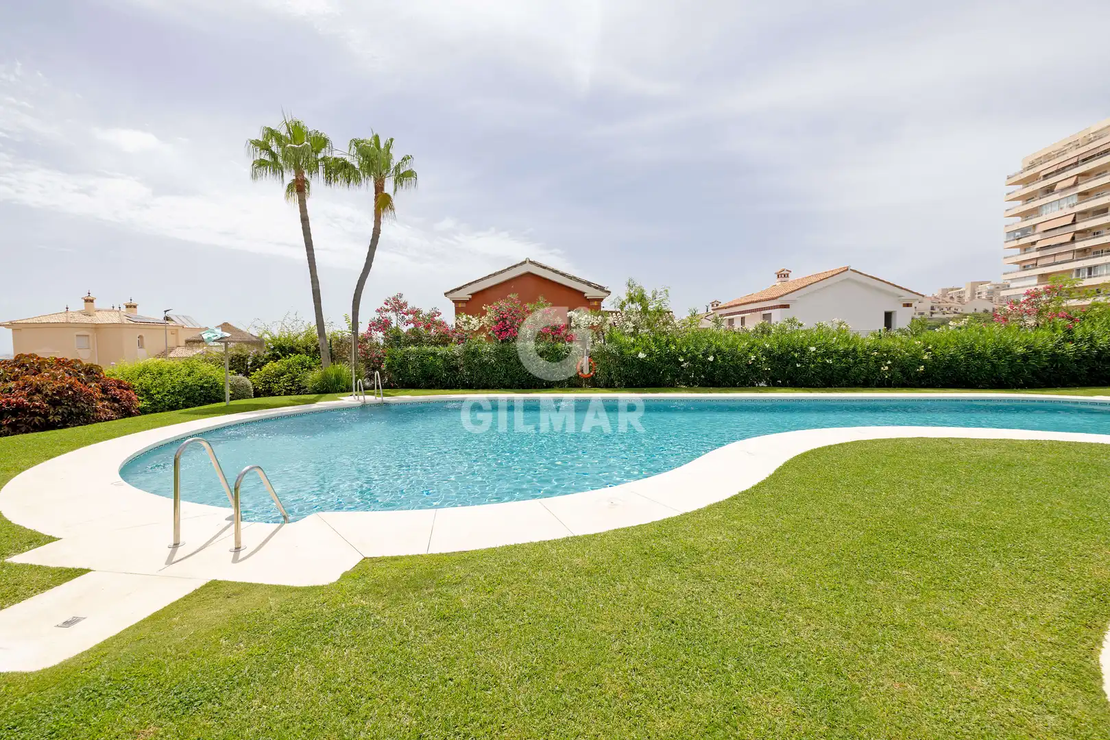 Jardín de Dúplex en venta en Benalmádena con Calefacción, Jardín privado y Piscina
