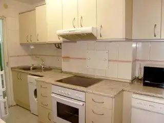 Cuina de Pis de lloguer en Zaragoza amb Calefacció, Moblat i Forn