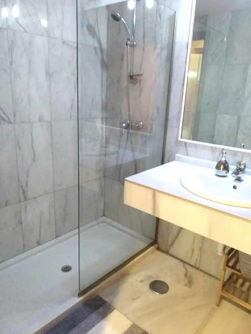 Bathroom of Flat for sale in Benahavís  with Air Conditioner, Storage room and Furnished