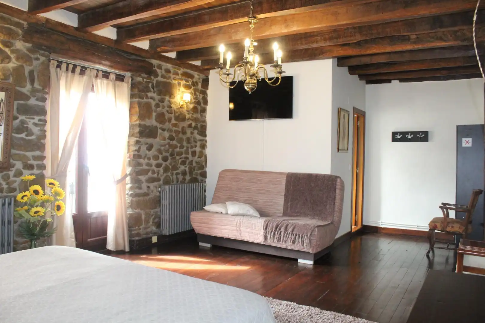 Sala d'estar de Casa o xalet en venda en Donostia - San Sebastián  amb Calefacció, Jardí privat i Terrassa
