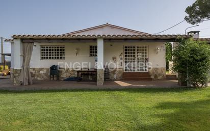 Vista exterior de Casa o xalet en venda en Santa Eulàlia de Ronçana amb Aire condicionat, Terrassa i Piscina