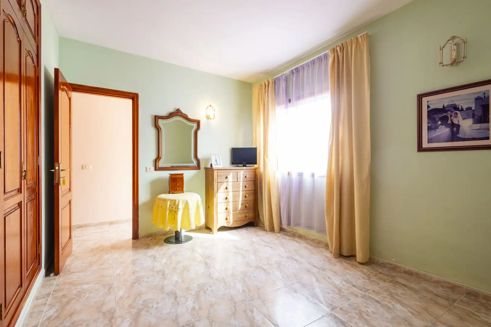 Schlafzimmer von Einfamilien-Reihenhaus zum Verkauf in Los Realejos mit Privatgarten, Terrasse und Abstellraum
