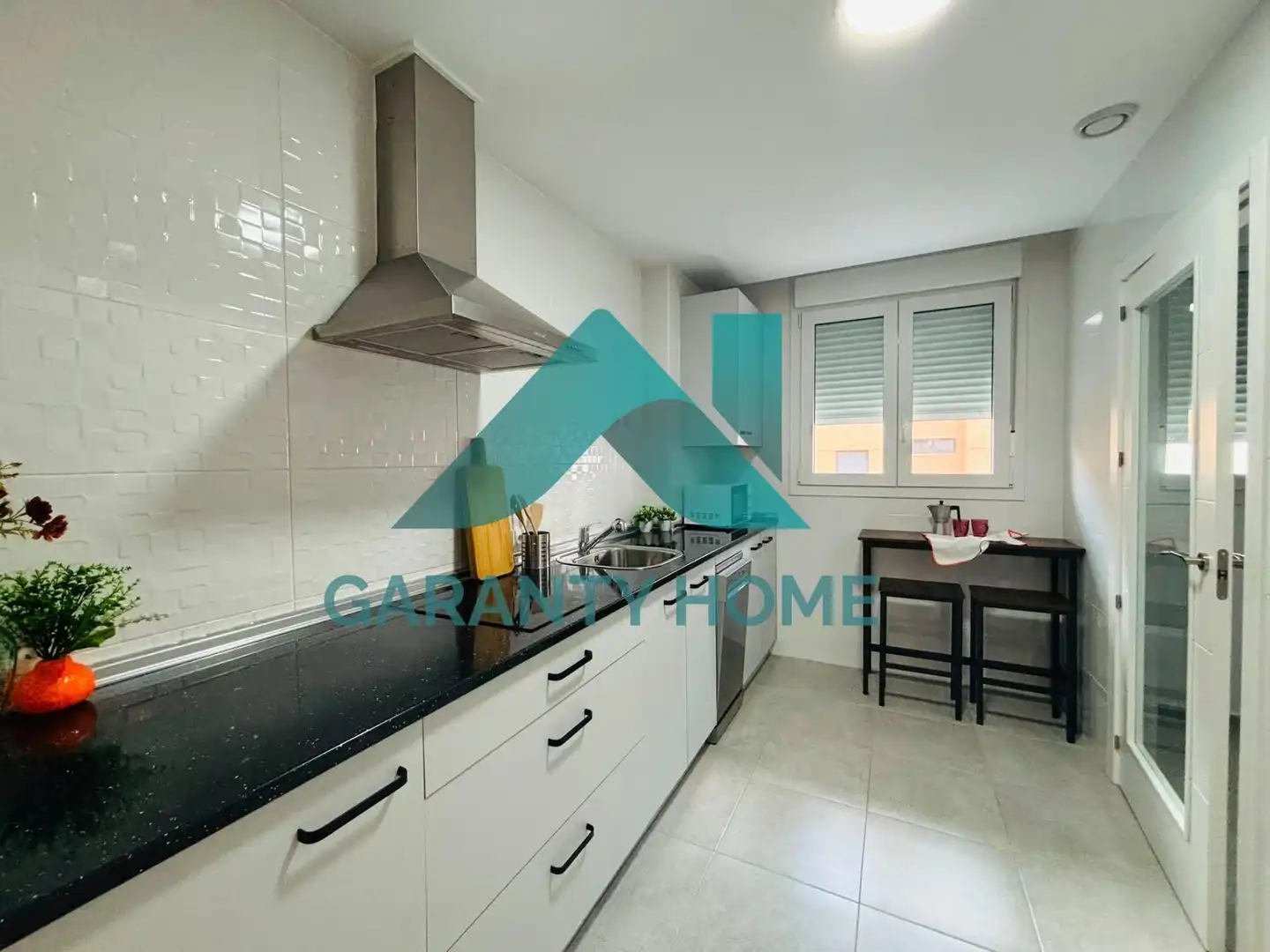 Cocina de Piso de alquiler en Cáceres con Amueblado y Piscina comunitaria