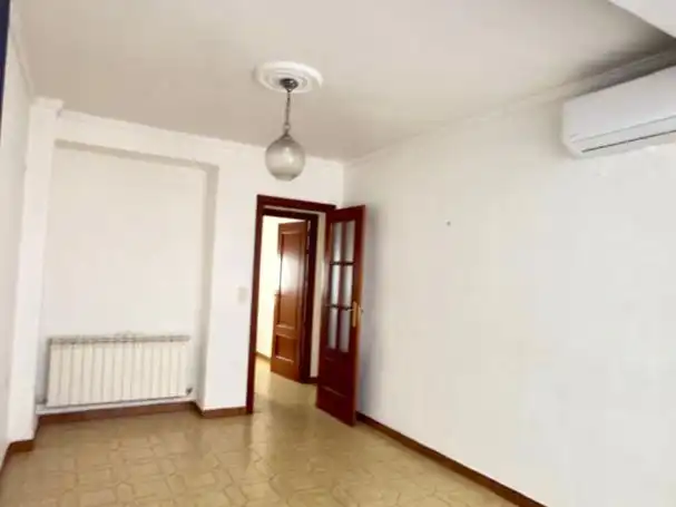 Pis amb ascensor en venda a conde de la cañada 7, imagen 3