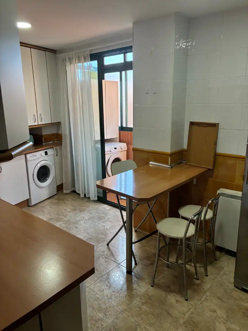Cocina de Dúplex en venta en Velilla de San Antonio con Aire acondicionado, Calefacción y Parquet