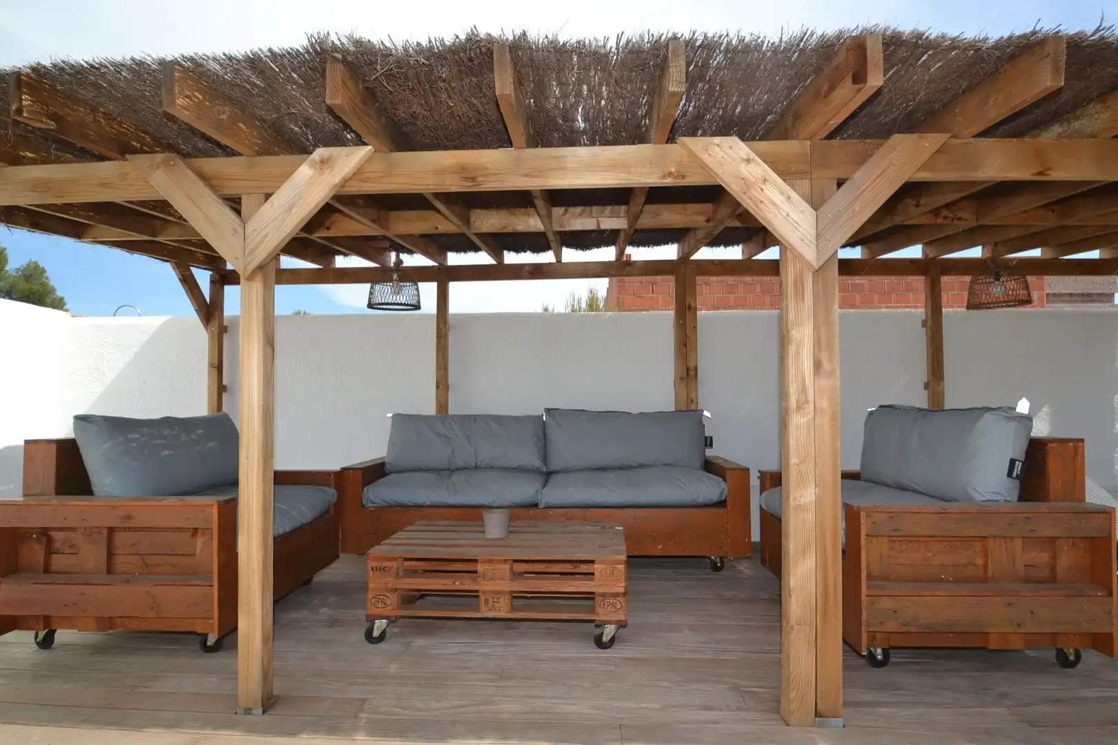 Terrassa de Casa o xalet en venda en Mont-roig del Camp amb Aire condicionat, Calefacció i Jardí privat