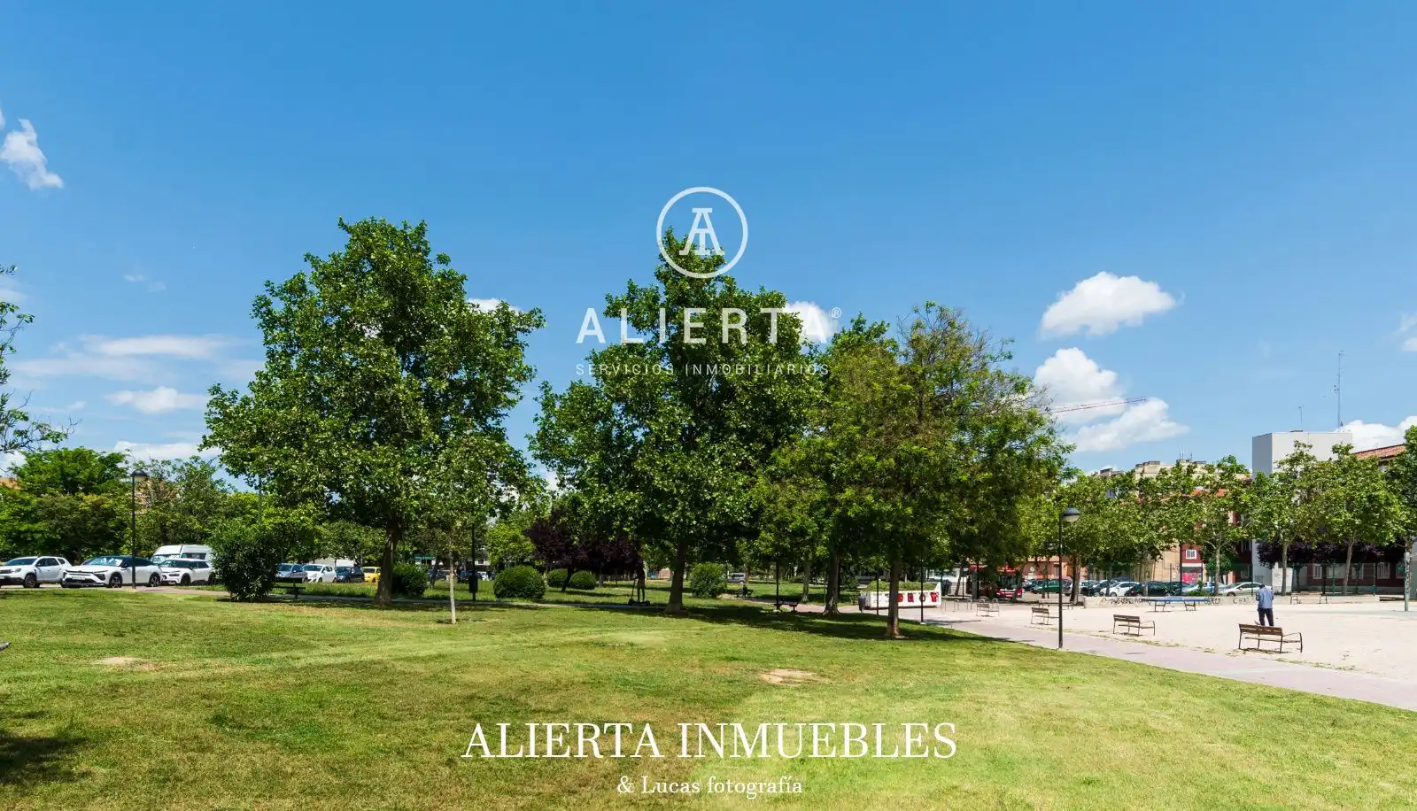 Vista exterior de Casa o chalet en venta en Zaragoza con Calefacción y Trastero