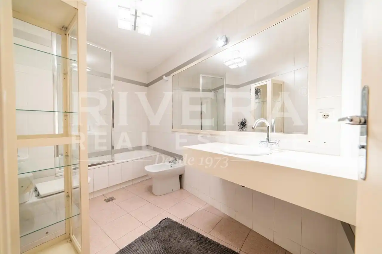 Bathroom of Flat for sale in Vigo   with Heating