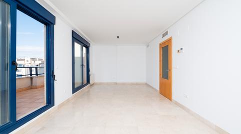 Photo 4 of Flat for sale in Angelina Ceballos, 9, Paus - Poligono San Blas, Alicante / Alacant