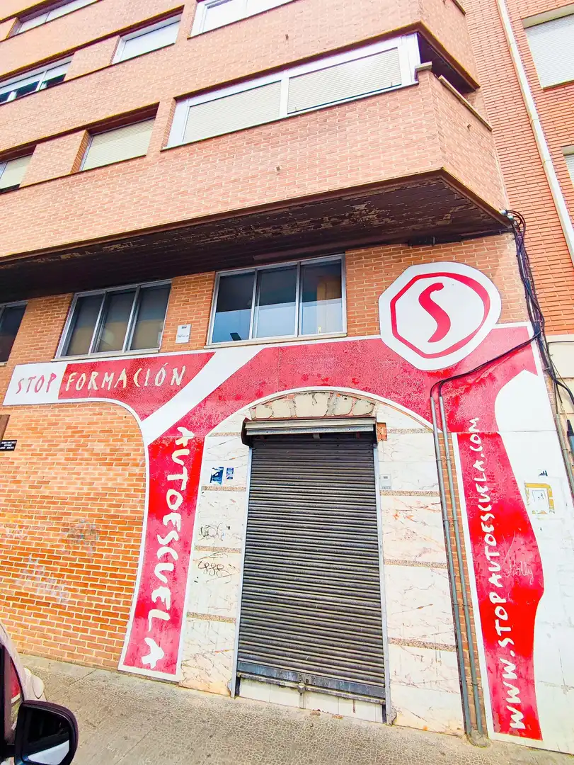 Vista exterior de Local en venda en Palencia