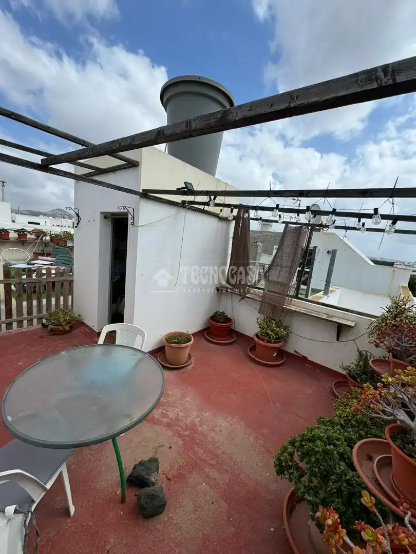 Terraza de Ático en venta en Arrecife con Amueblado y Balcón