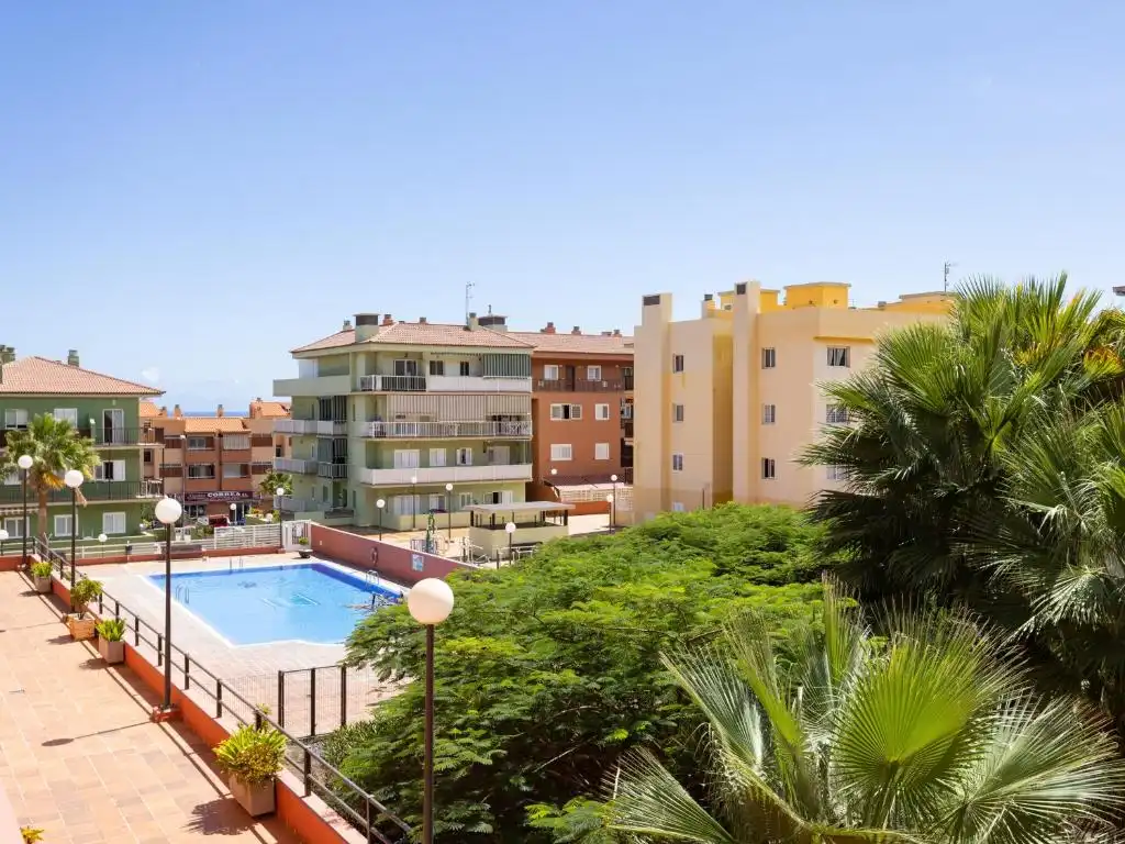 Vista exterior de Apartamento de alquiler en Candelaria con Amueblado, Horno y Lavadora