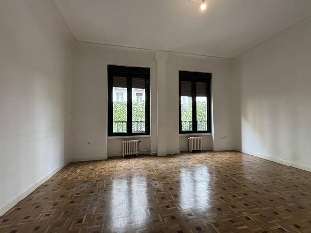 Piso en Venta en Calle Alberto Aguilera en Universidad - Malasaña