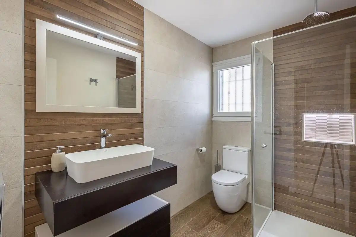 Baño de Casa adosada en venta en Motril con Terraza y Alarma