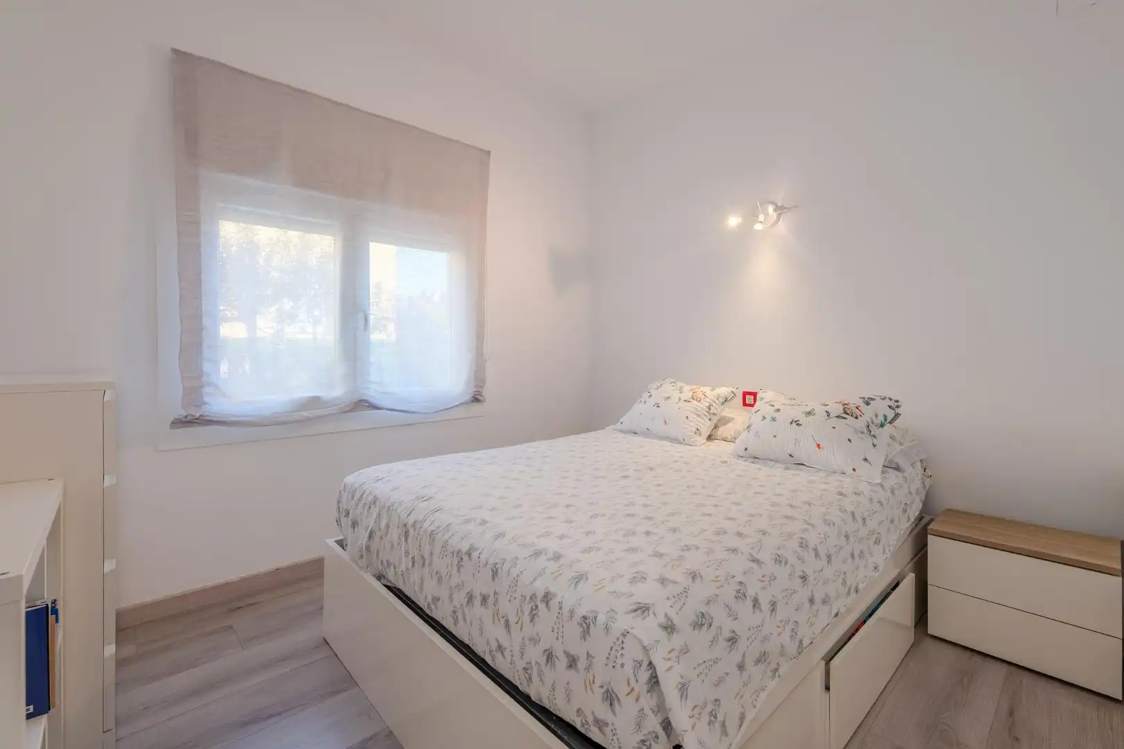 Habitación de Casa o chalet en venta en Bàscara con Aire acondicionado, Jardín privado y Parquet