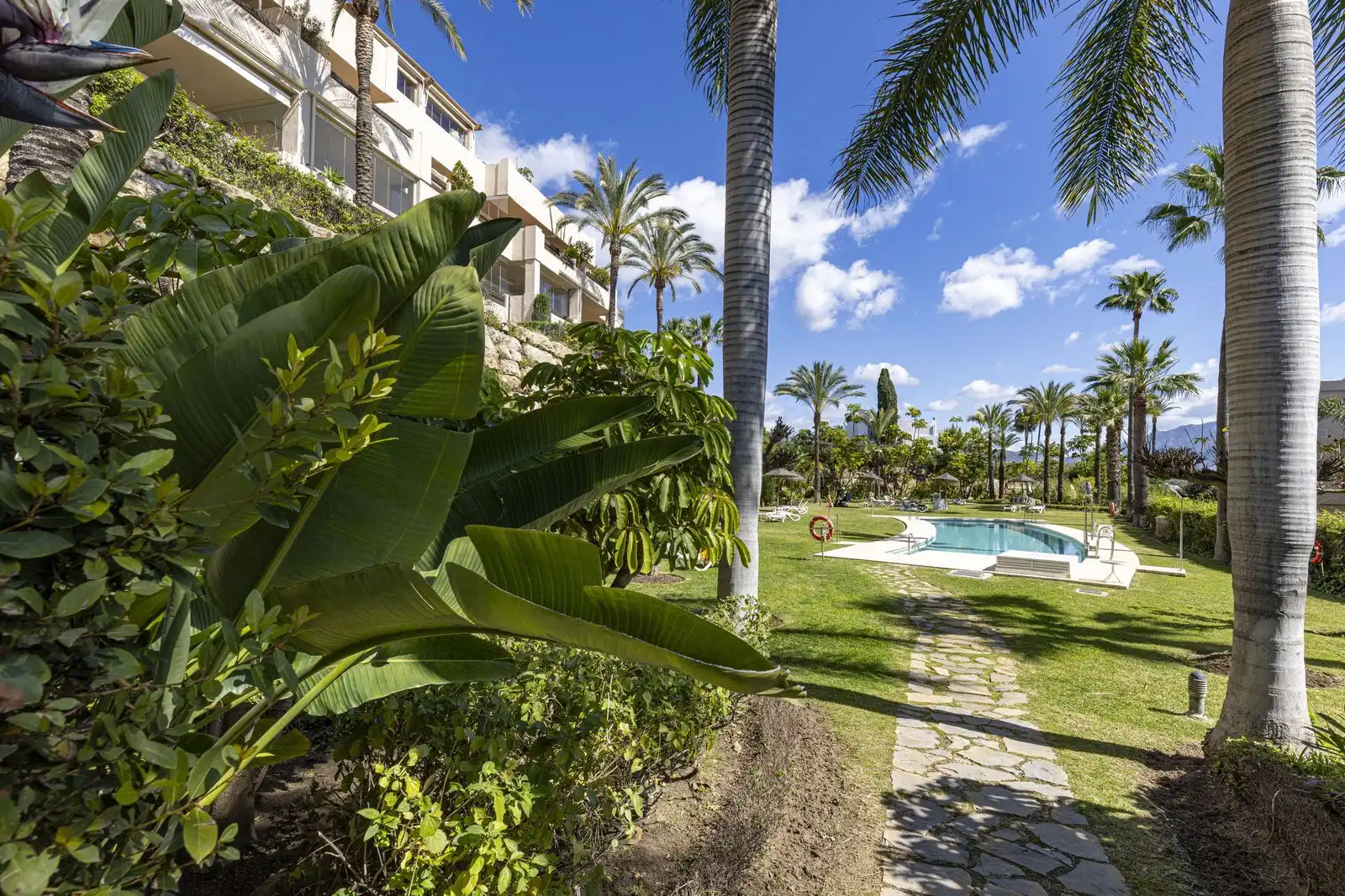 Apartament amb piscina en venda a Benahavís pueblo, imagen 25