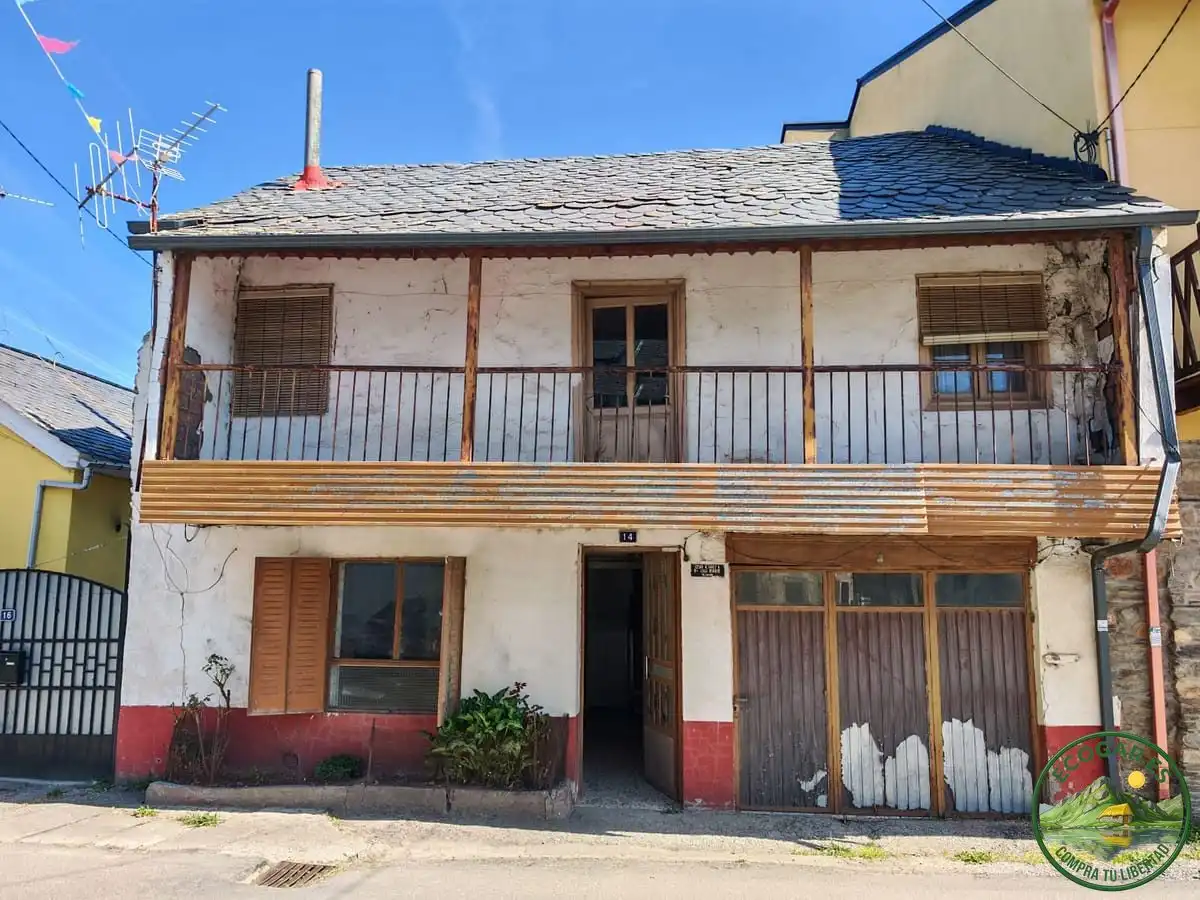 Vista exterior de Casa o xalet en venda en Castropodame amb Jardí privat i Traster