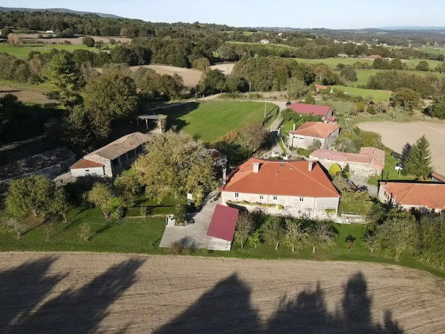 Vista exterior de Finca rústica en venda en Chantada amb Moblat