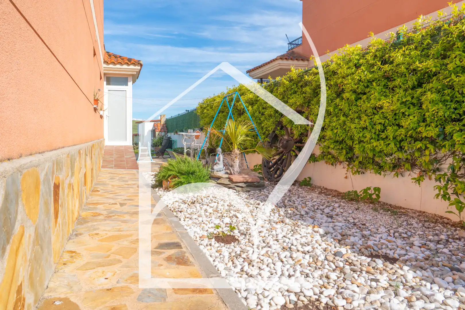 Garden of Detached homes for sale in Arapiles  with Heating, Terrace and Swimming Pool