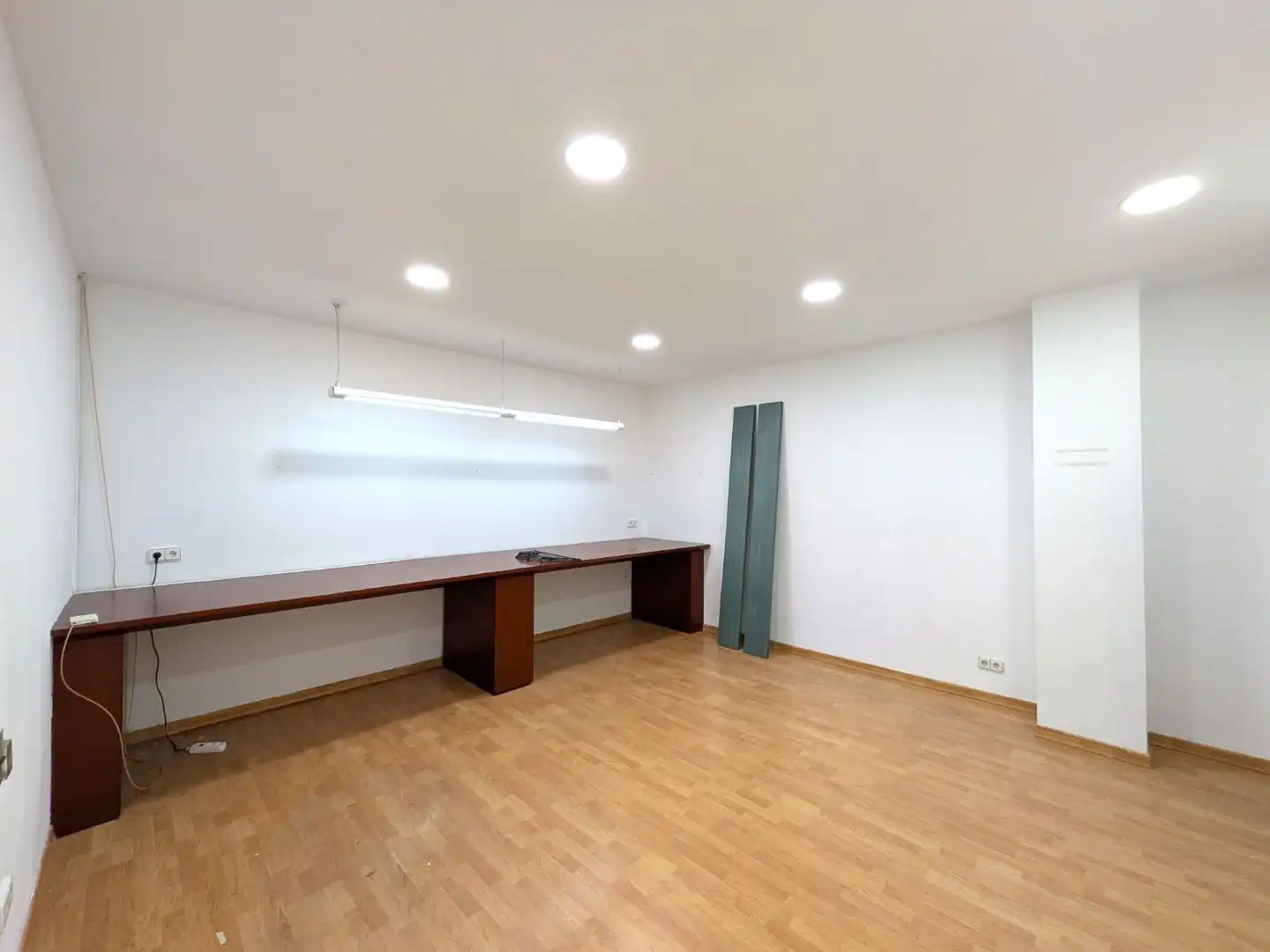 Gewerbefläche zum Verkauf in Lluis Companys 6, imagen 11