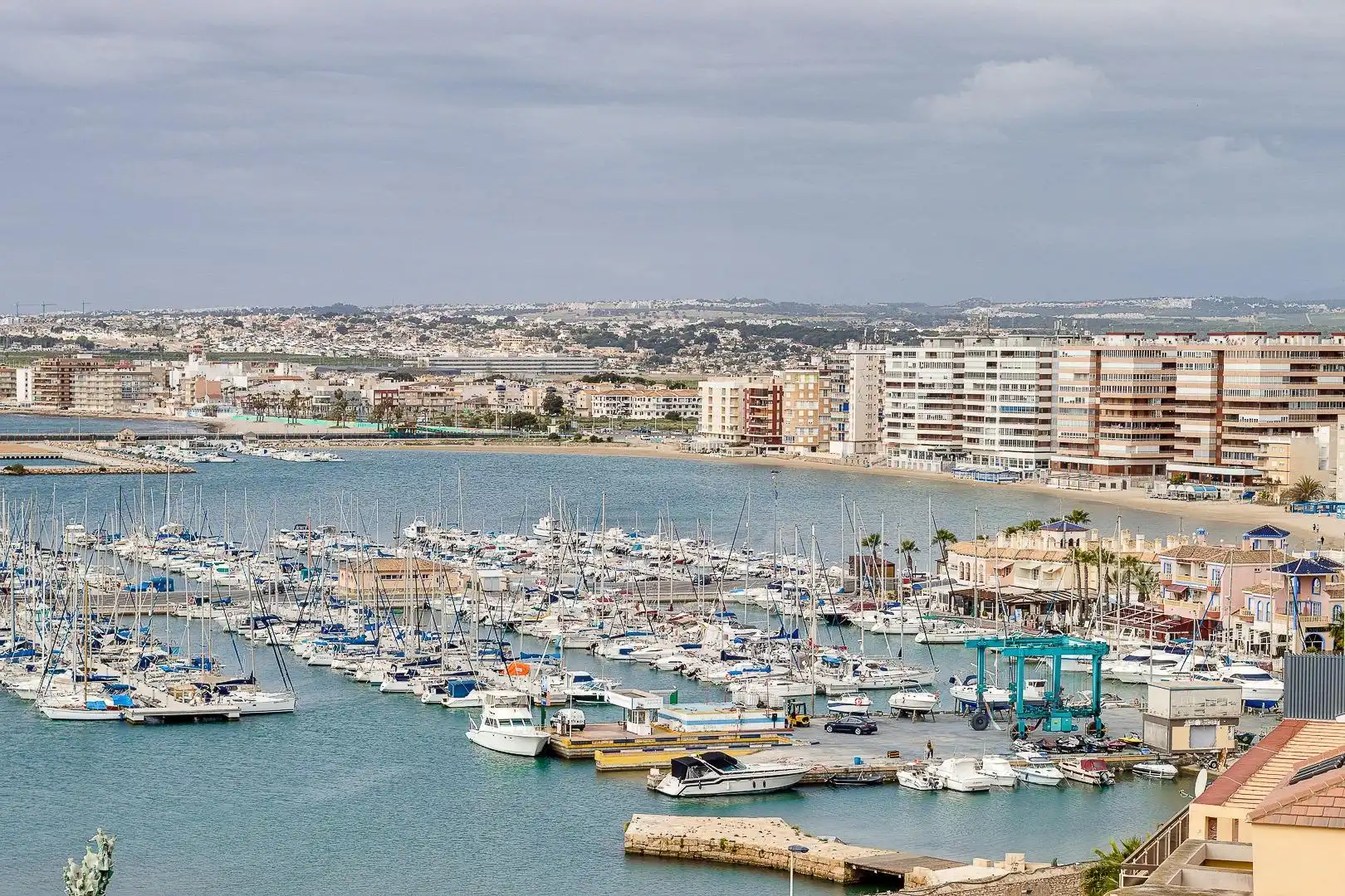 Parking of Apartments for sale in Torrevieja  with Heating, Terrace and Furnished