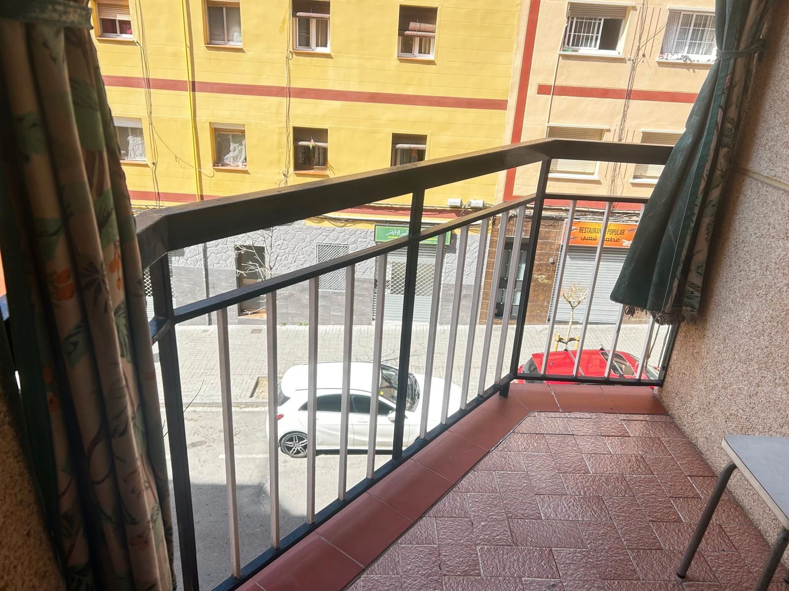 Terrassa de Pis de lloguer en L'Hospitalet de Llobregat amb Aire condicionat, Moblat i Balcó