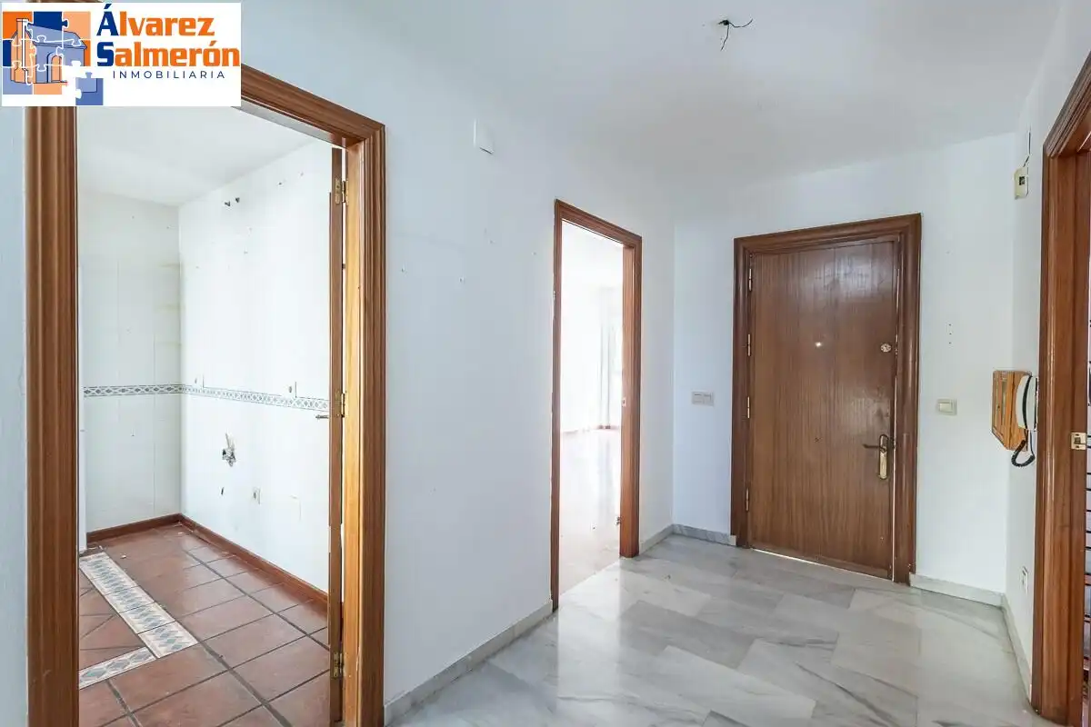 Casa adosada en venta en Huétor Vega con Terraza