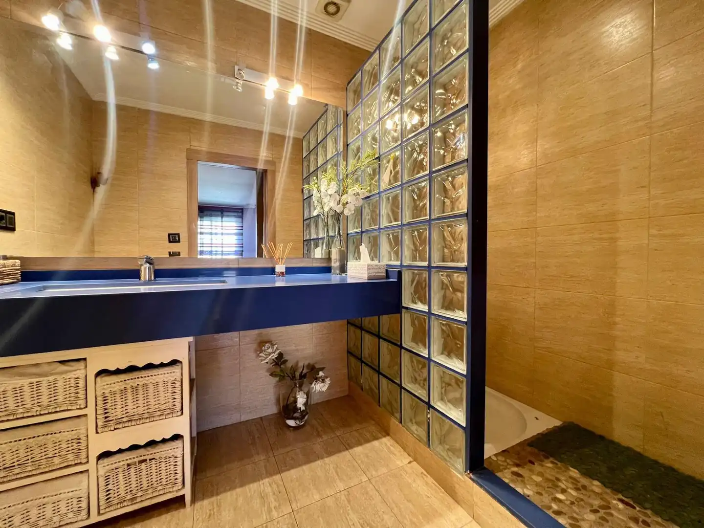 Baño de Ático de alquiler en Elche / Elx con Aire acondicionado, Calefacción y Terraza