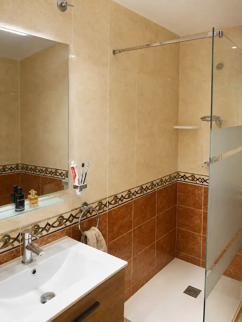 Bany de Apartament de lloguer en Oropesa del Mar / Orpesa amb Aire condicionat, Piscina i Balcó