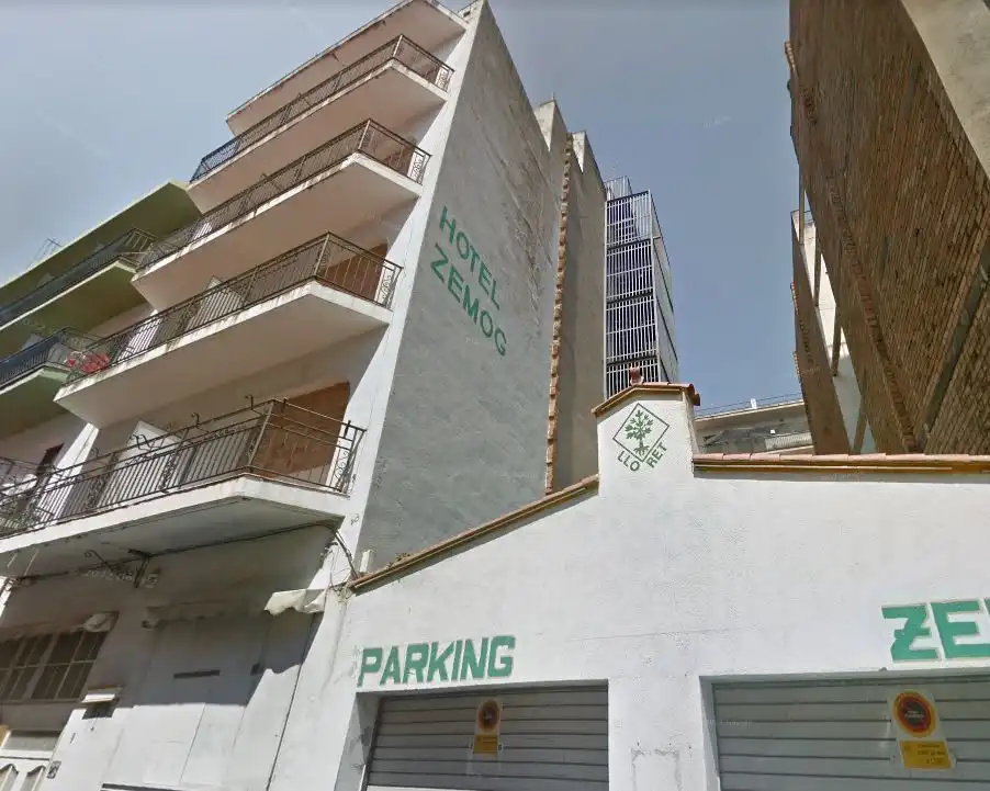 Hotel zum Verkauf in Carrer Camí de les Cabres, imagen 2