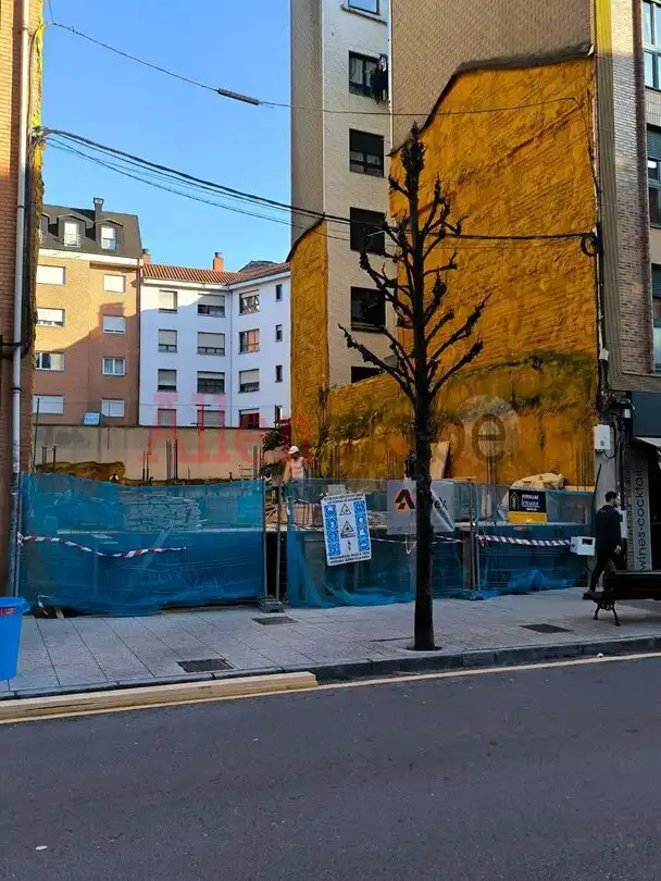 Vista exterior de Ático en venta en Oviedo  con Calefacción, Terraza y Trastero