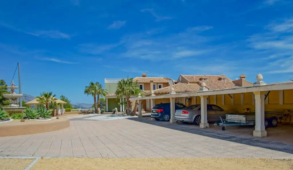 Außenansicht von Haus oder Chalet zum Verkauf in La Nucia mit Terrasse, Fernseher und Balkon