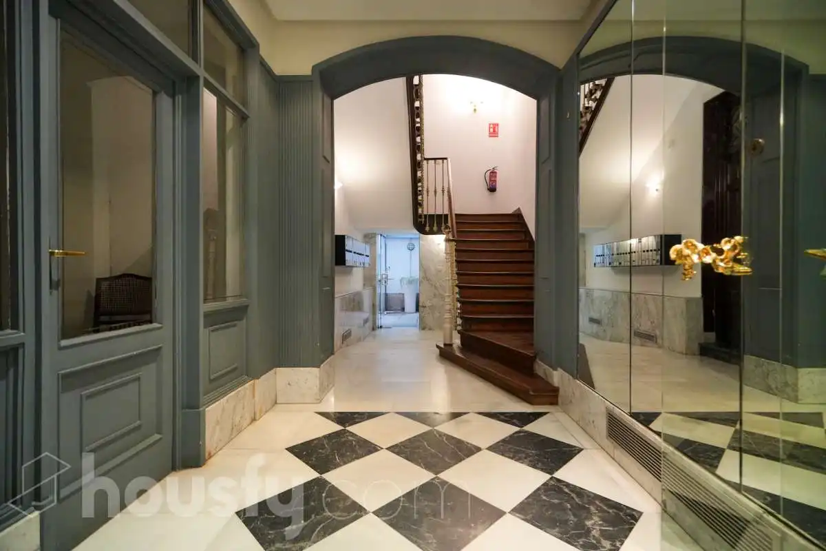 Ground floor for sale in Madrid  with Heating and Furnished