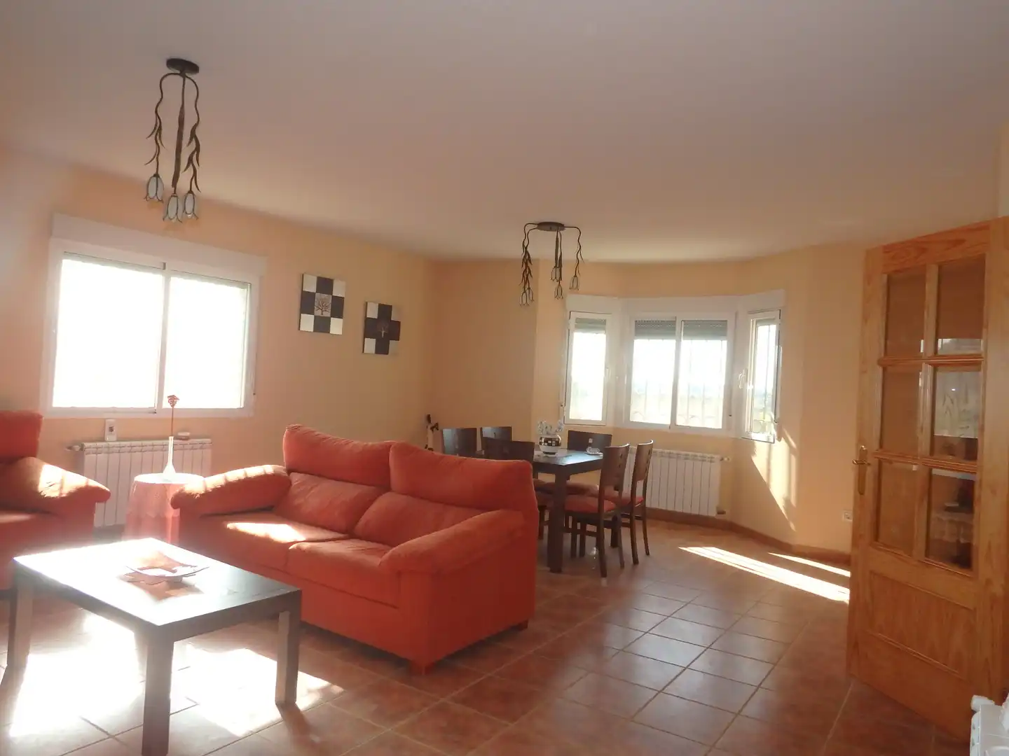 Sala d'estar de Casa o xalet en venda en Méntrida amb Calefacció, Jardí privat i Terrassa