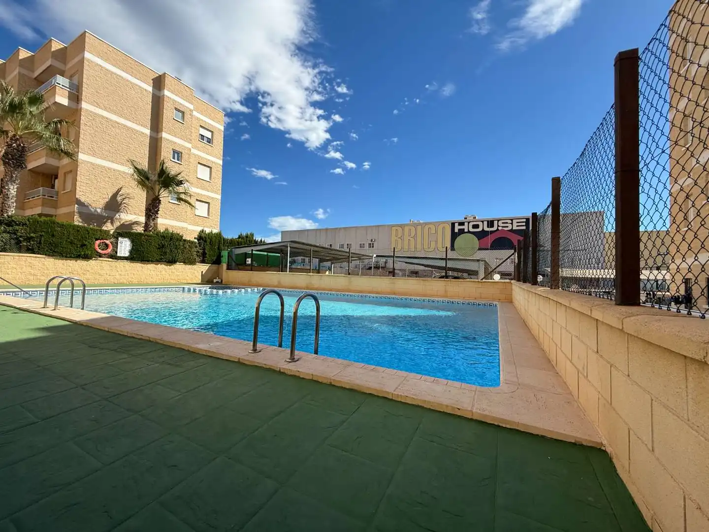 Piscina de Apartamento en venta en Nueva Torrevieja - Aguas Nuevas