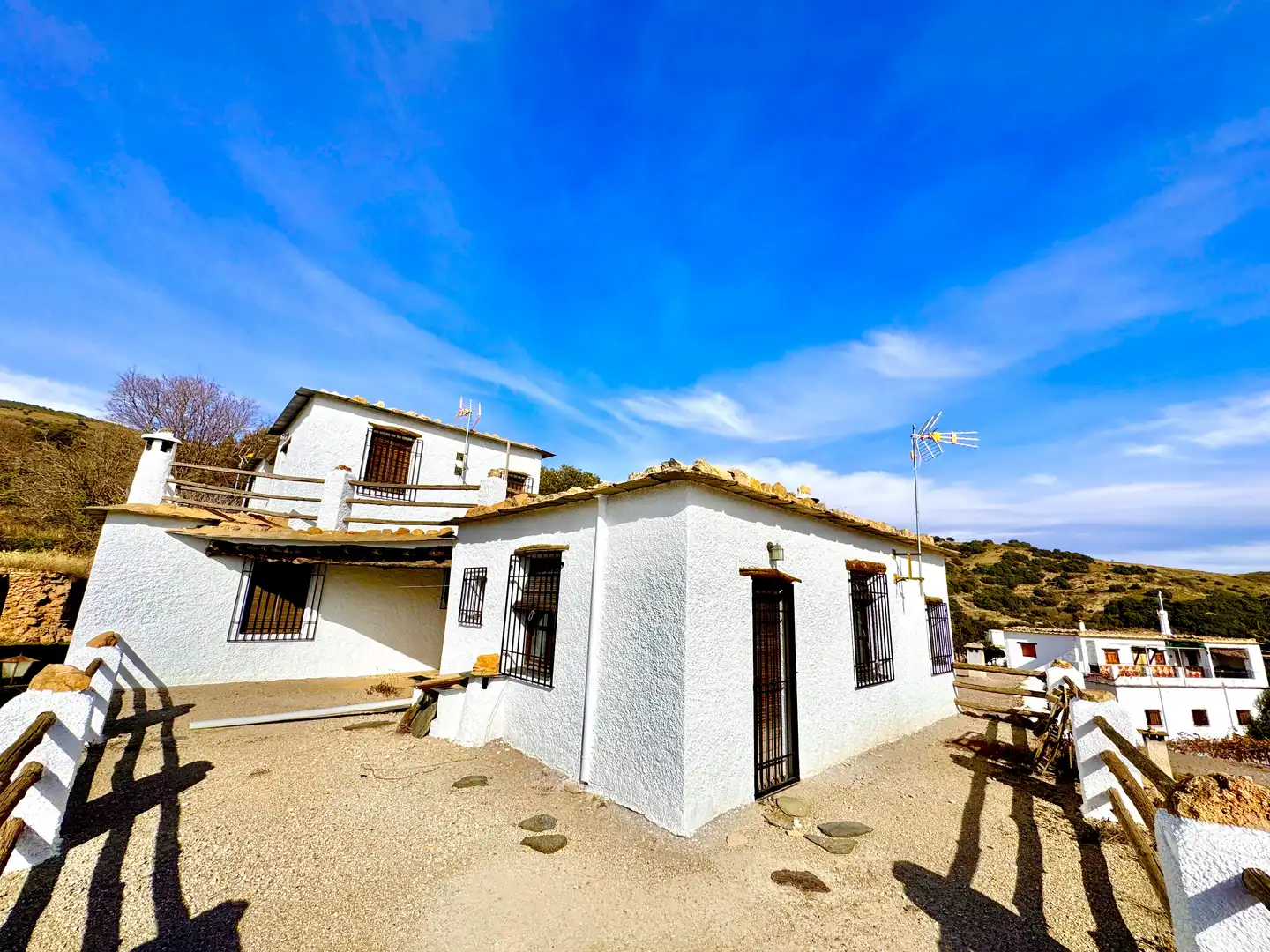 Exterior view of Buildings for sale in Juviles  with Alarm