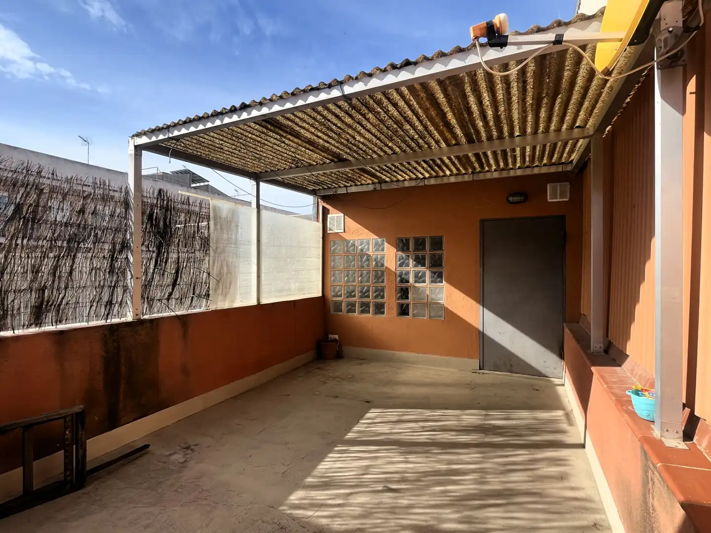 Casa adosada en venta en Carrer de les Colomeres, 84, Centre - Estació