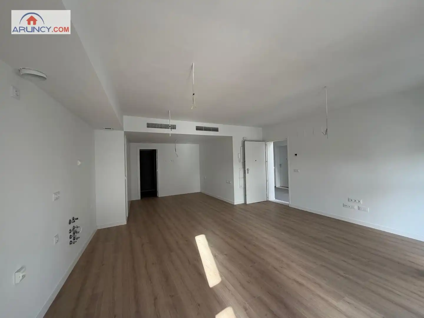 Sala de estar de Estudio en venta en Sevilla con Aire acondicionado, Calefacción y Jardín privado