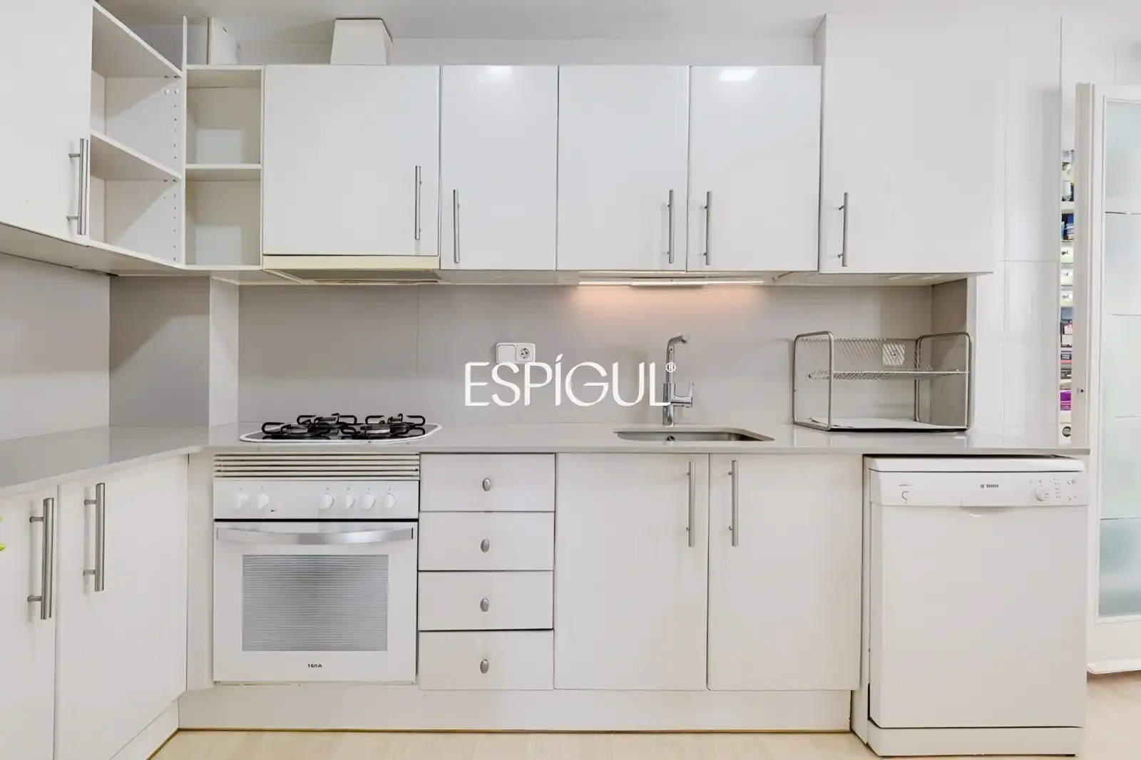 Kitchen of Flat for sale in Castell d'Aro, Platja d'Aro i s'Agaró  with Air Conditioner, Heating and Parquet flooring