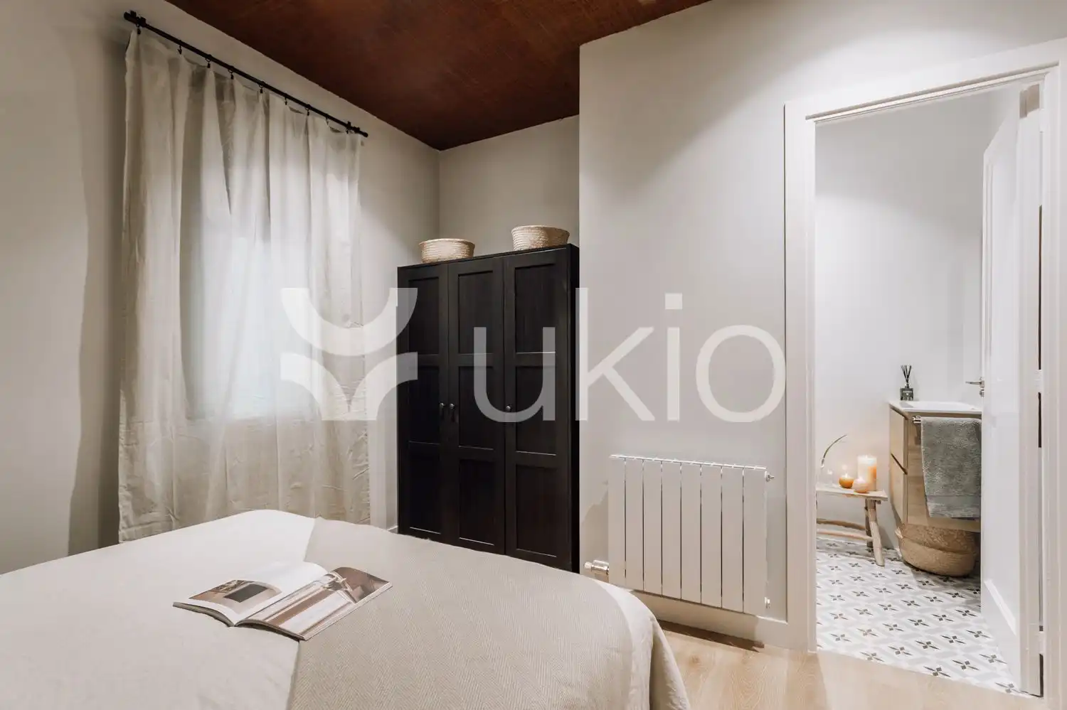 Habitación de Apartamento de alquiler en Barcelona con Aire acondicionado, Calefacción y Amueblado
