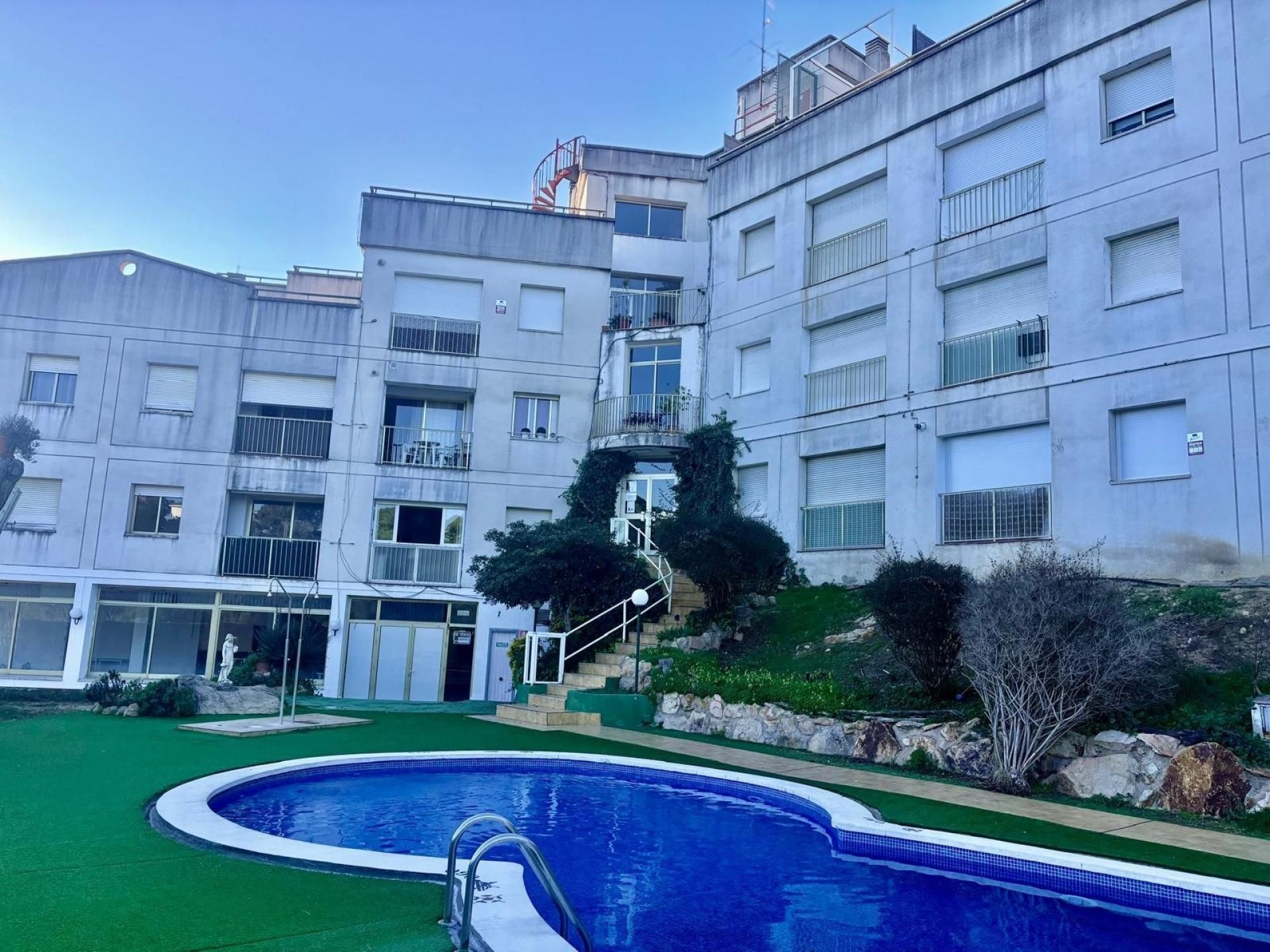 Swimming pool of Apartment for sale in Lloret de Mar  with Heating, Balcony and Community pool