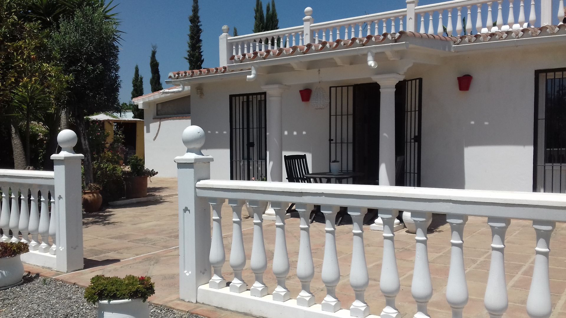 Exterior view of House or chalet for sale in Alhaurín de la Torre  with Air Conditioner, Private garden and Terrace