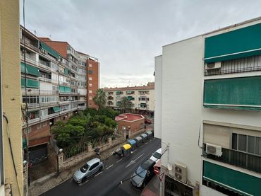 Pis amb balcó en venda a Calle Béjar 703013