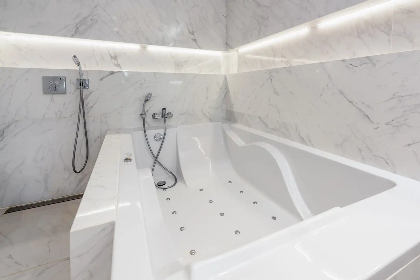 Baño de Casa adosada en venta en Marbella con Aire acondicionado, Jardín privado y Terraza