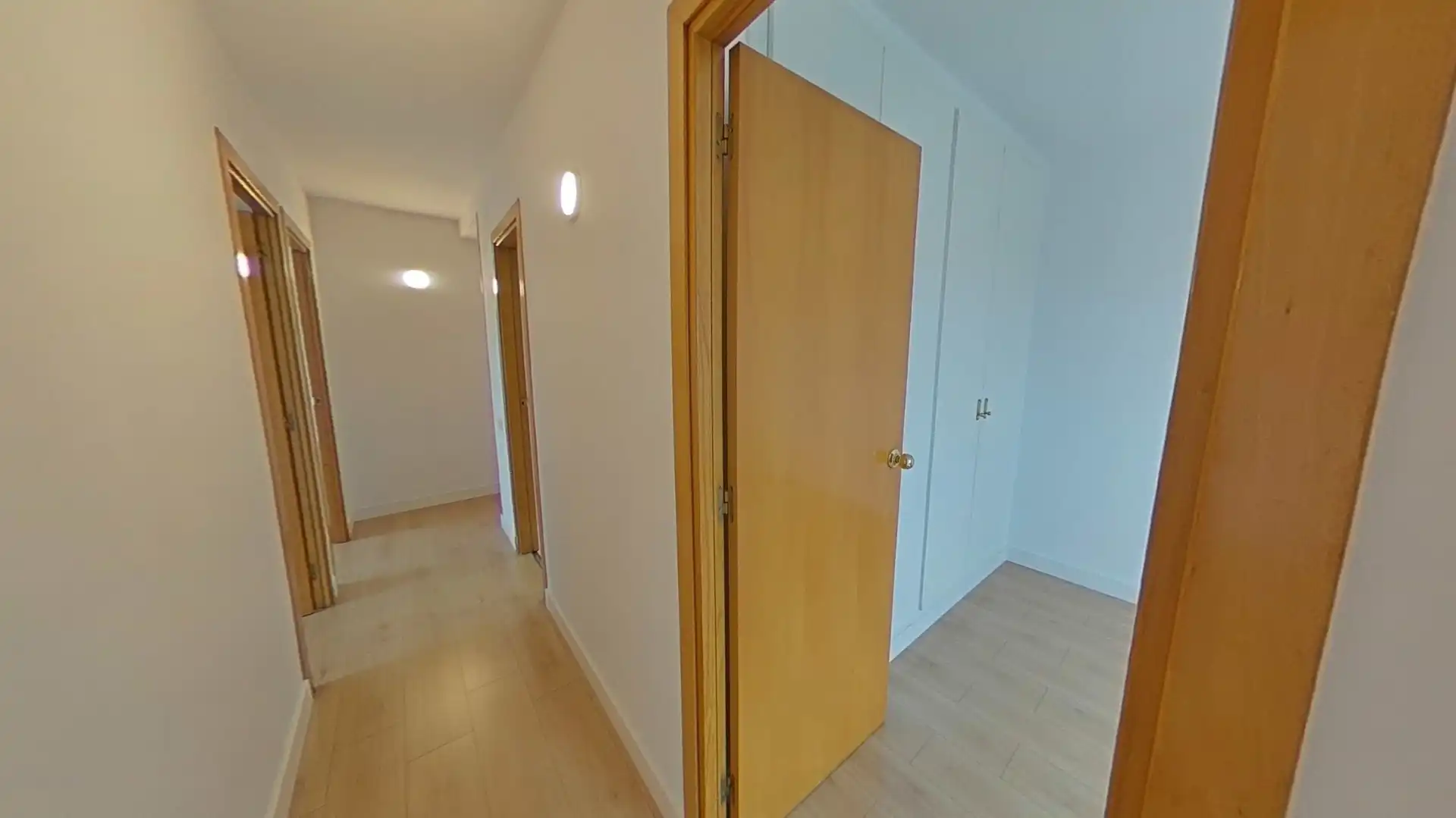 Piso en venta en Girona con Calefacción y Parquet